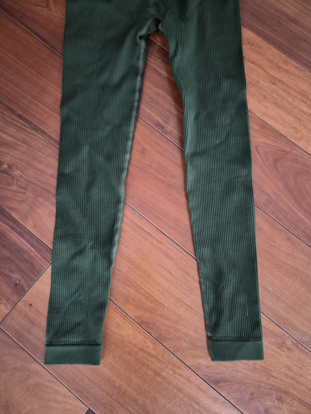 Ribbed Seamless Activewear Set Forest Green • Fits Like XS - Picture 14 of 15